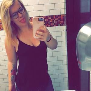 Meet your Posher, Karlie